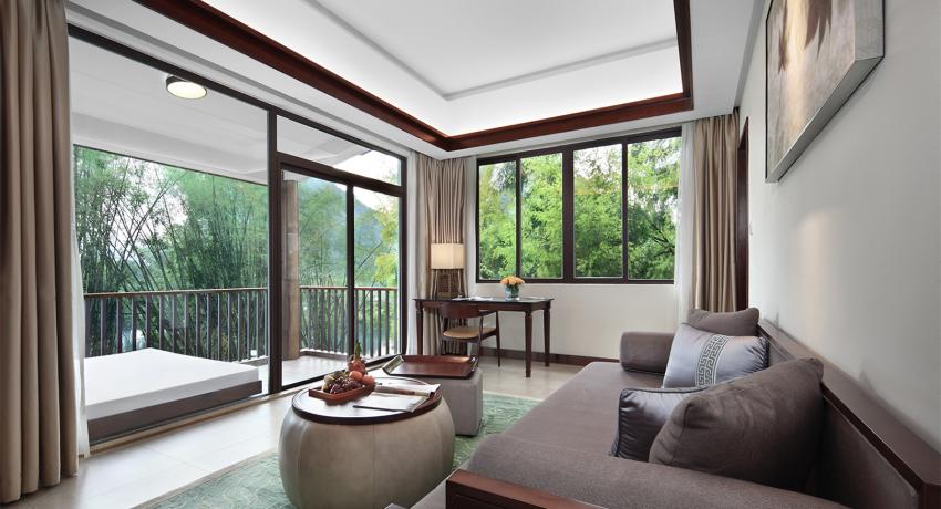 Yulong River Deluxe River view Suite