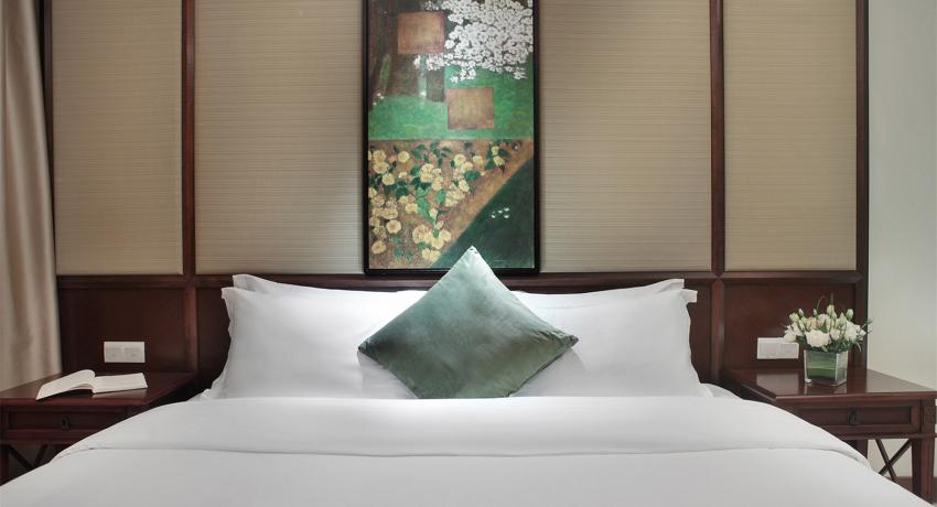 Yulong River Deluxe River view Suite