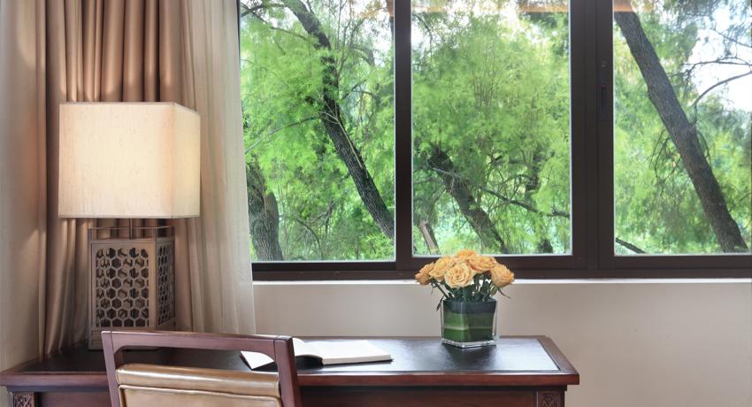 Yulong River View Suite