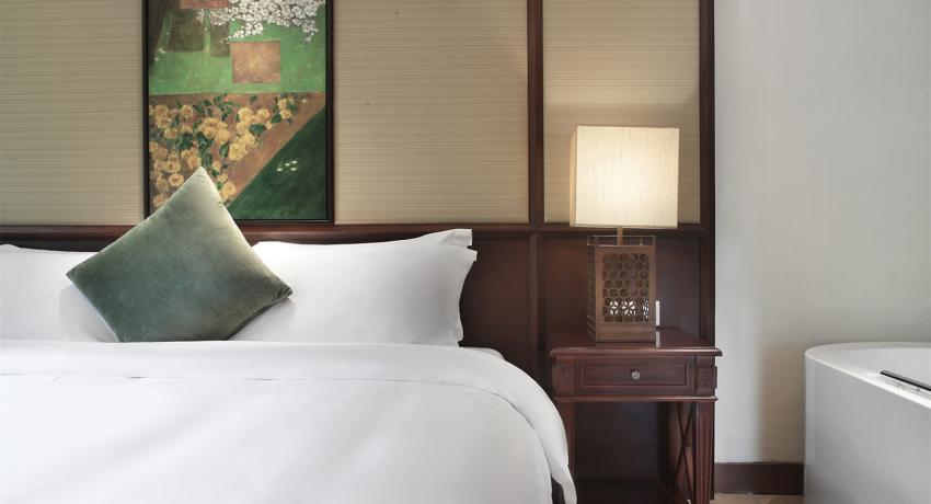 Yulong River View Suite